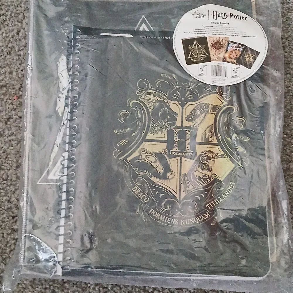 Harry Potter School Binder Bundle Brand New still sealed